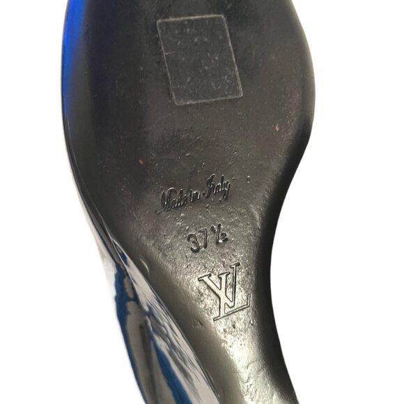 Louis Vuitton Black Patent Leather Gold LV Lock Wedge Pumps  Size 37.5 / US 7.5 - Picture 14 of 14
